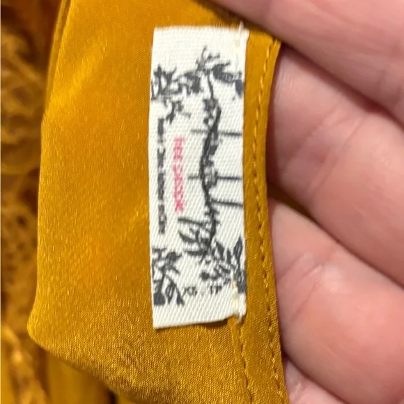 Intimately Free People Lost Dreams Silk and Lance Cami / Brami. - Picture 6 of 16